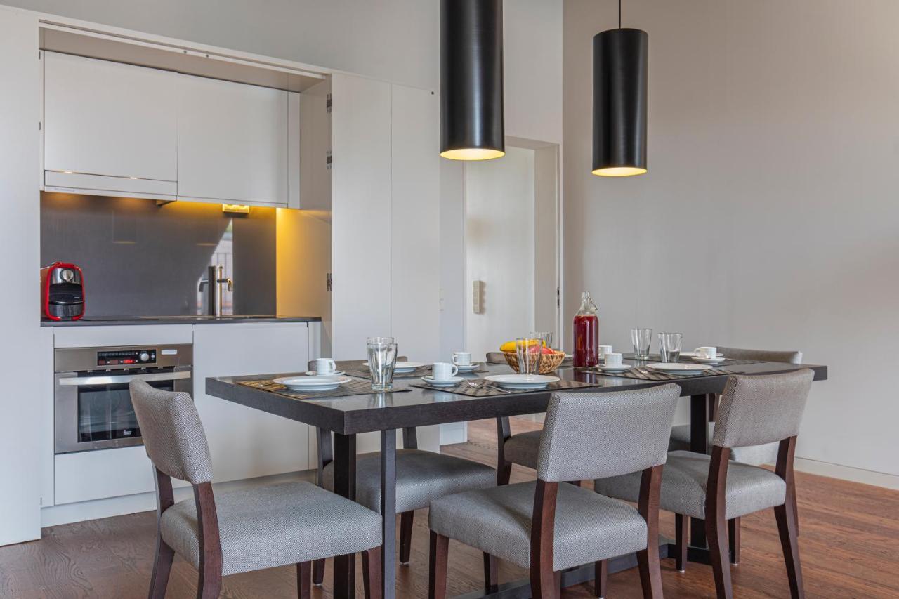 8 Building Apartment 403 T2 - River & Garden View Lisboa Exteriör bild